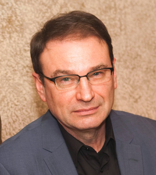Dr. Sergei Fyodorov – surgeon, founder of the clinic Volosy.ru. Since 1996 he has been engaged in hair transplantation